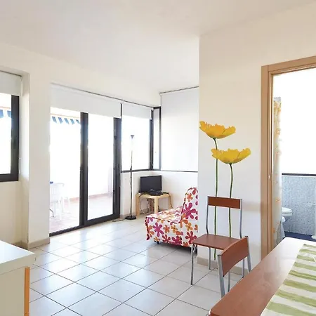 Apartment Apt, 3